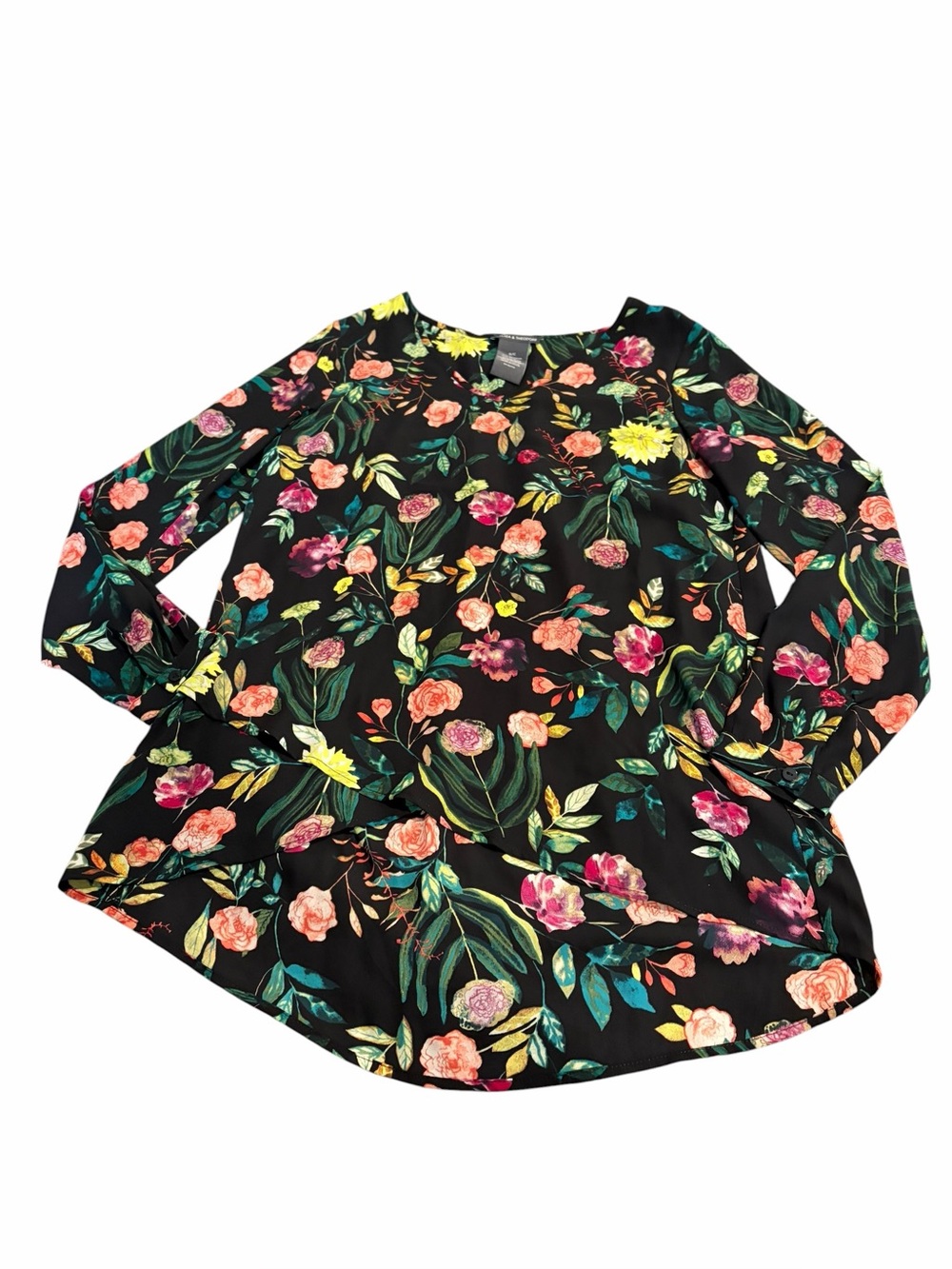 CHELSEA & THEODORE long sleeve floral blouse